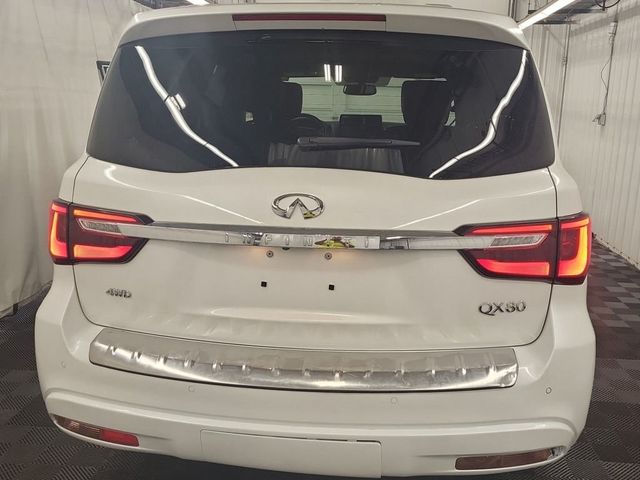 2022 INFINITI QX80 Luxe