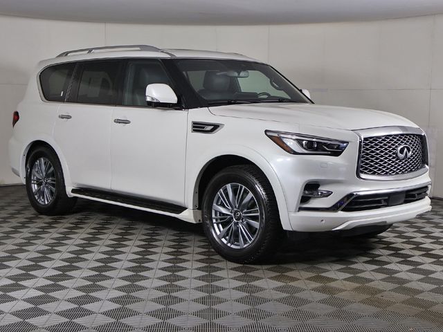 2022 INFINITI QX80 Luxe