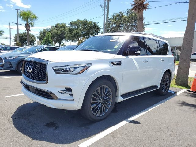 2022 INFINITI QX80 Premium Select