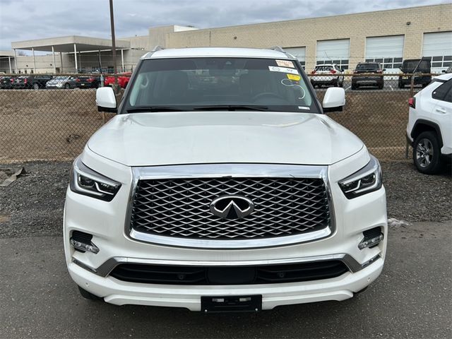 2022 INFINITI QX80 Luxe