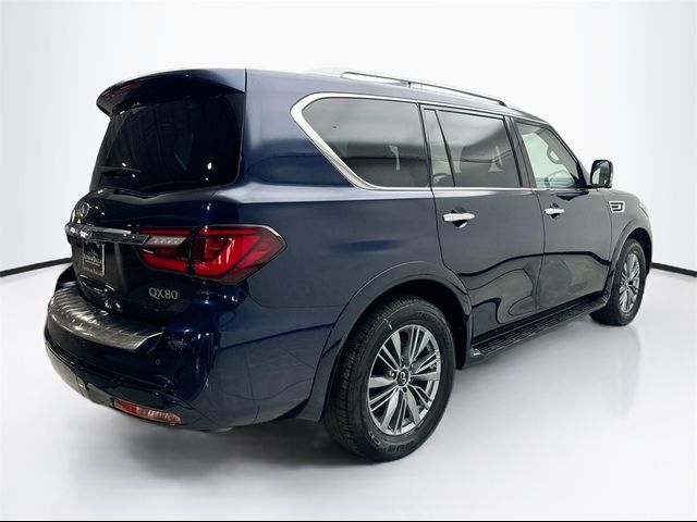 2022 INFINITI QX80 Luxe