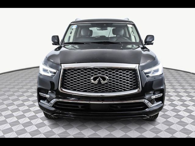 2022 INFINITI QX80 Luxe