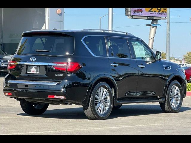 2022 INFINITI QX80 Luxe