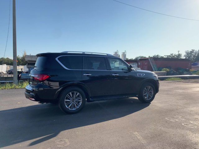 2022 INFINITI QX80 Luxe