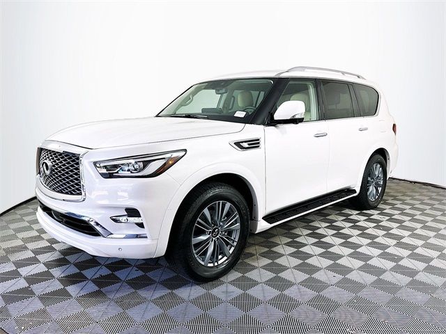 2022 INFINITI QX80 Luxe