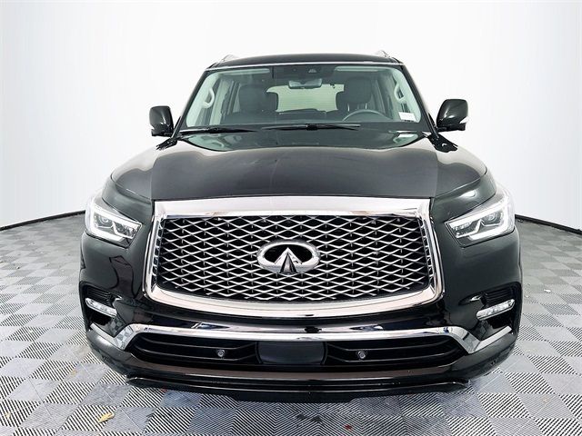 2022 INFINITI QX80 Luxe