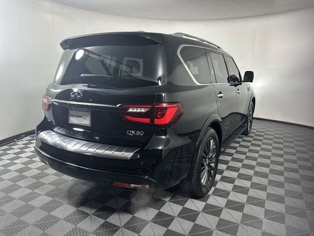 2022 INFINITI QX80 Luxe