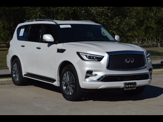 2022 INFINITI QX80 Luxe