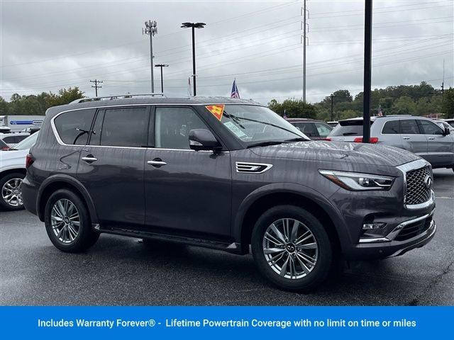 2022 INFINITI QX80 Luxe