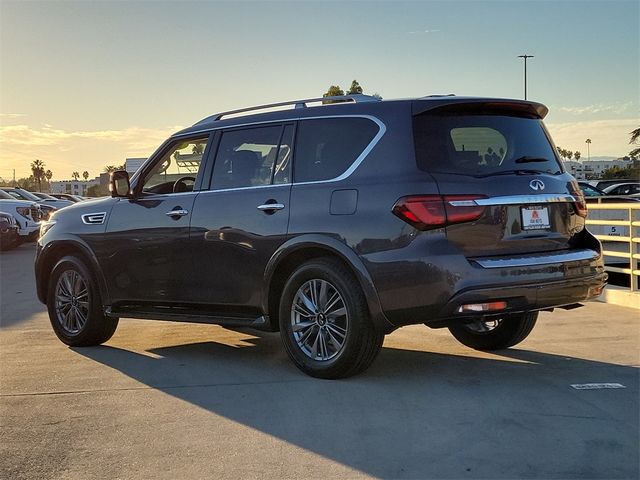 2022 INFINITI QX80 Luxe