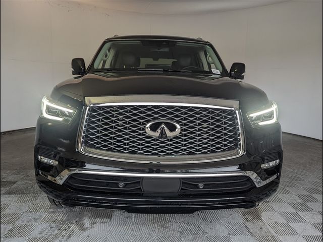 2022 INFINITI QX80 Luxe