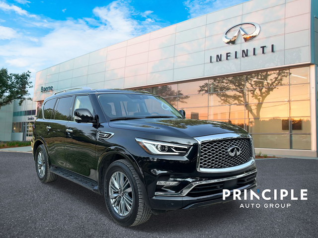 2022 INFINITI QX80 Luxe