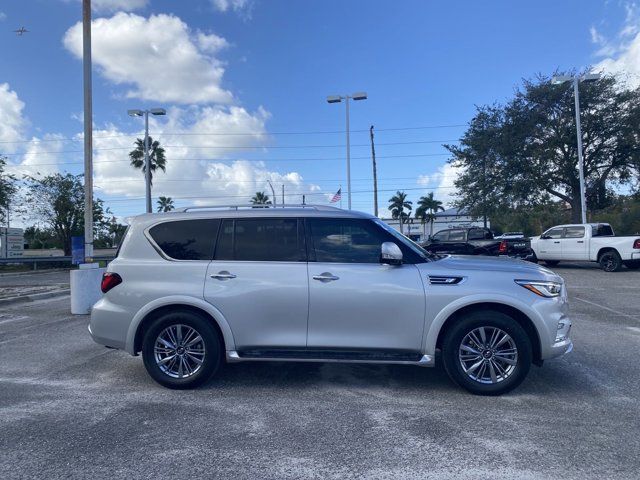 2022 INFINITI QX80 Luxe