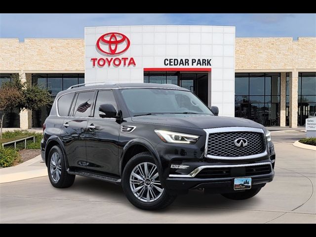 2022 INFINITI QX80 Luxe