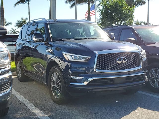 2022 INFINITI QX80 Luxe