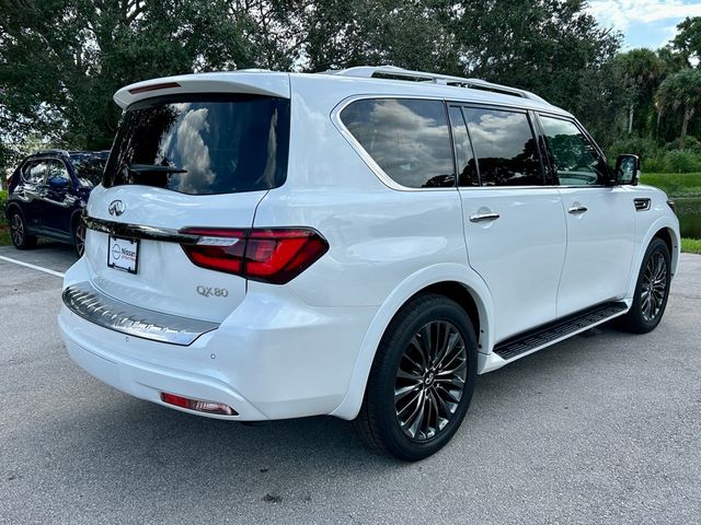 2022 INFINITI QX80 Premium Select