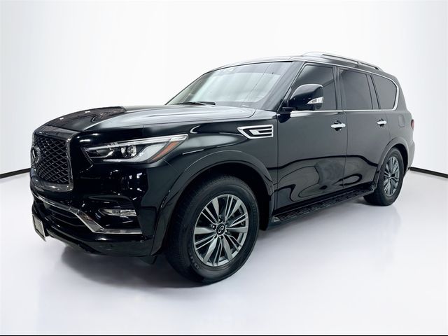 2022 INFINITI QX80 Luxe