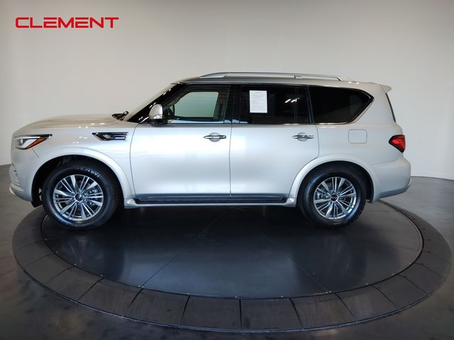 2022 INFINITI QX80 Luxe