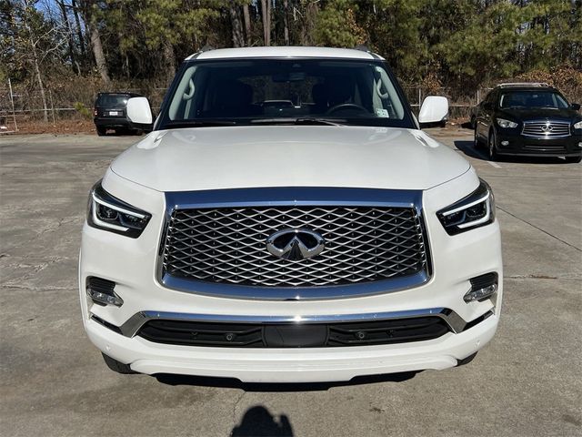 2022 INFINITI QX80 Luxe