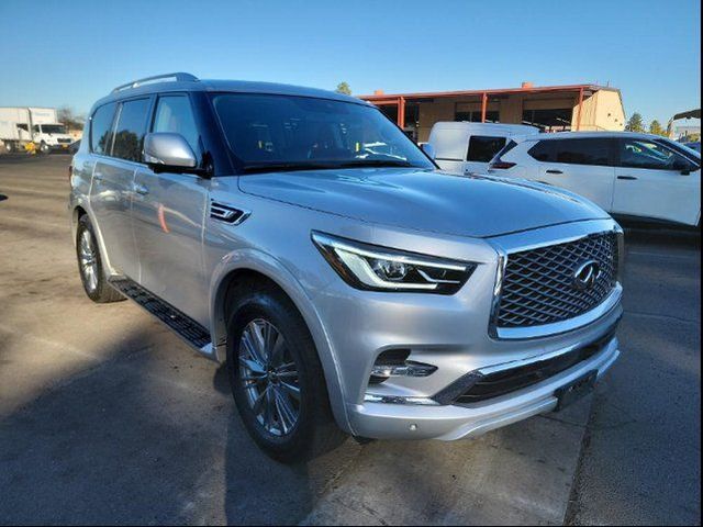 2022 INFINITI QX80 Luxe