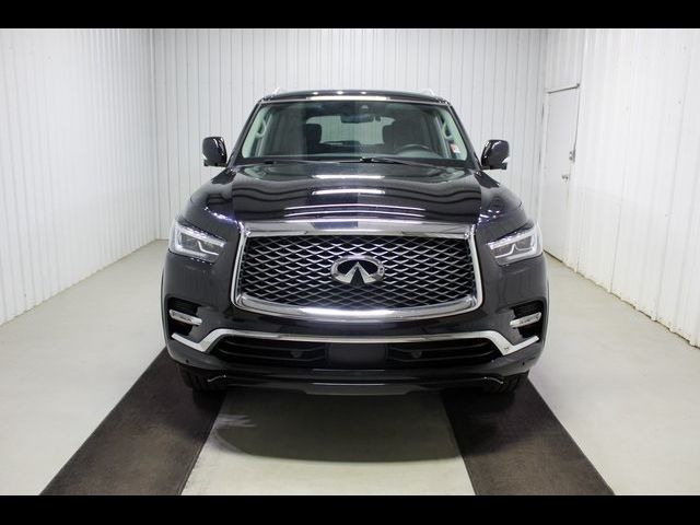 2022 INFINITI QX80 Luxe