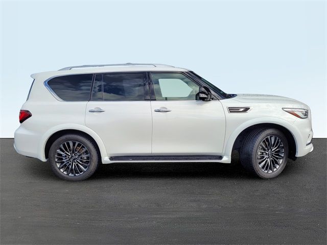 2022 INFINITI QX80 Premium Select