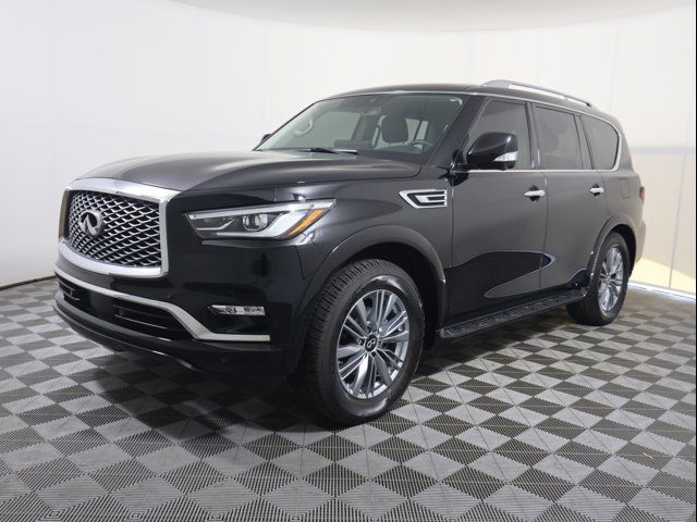 2022 INFINITI QX80 Luxe