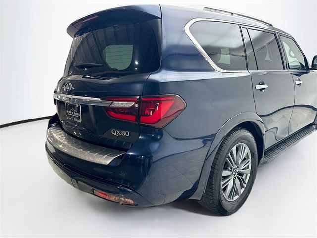 2022 INFINITI QX80 Luxe