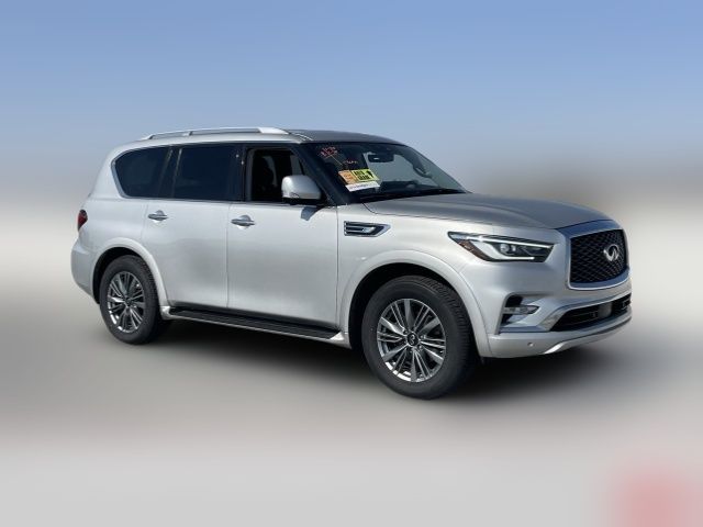 2022 INFINITI QX80 Luxe