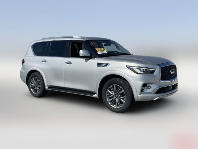 2022 INFINITI QX80 Luxe