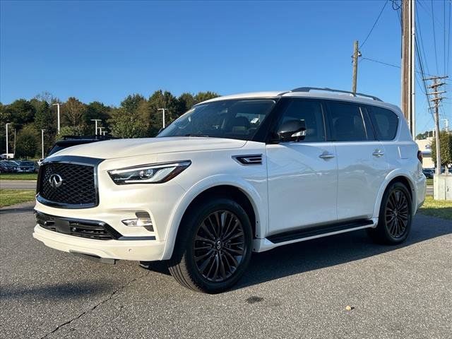 2022 INFINITI QX80 Premium Select