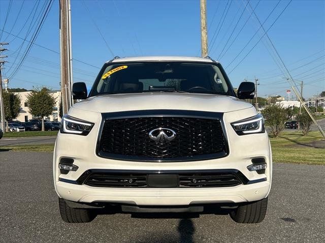 2022 INFINITI QX80 Premium Select