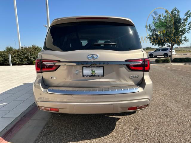 2022 INFINITI QX80 Premium Select