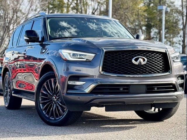 2022 INFINITI QX80 Premium Select