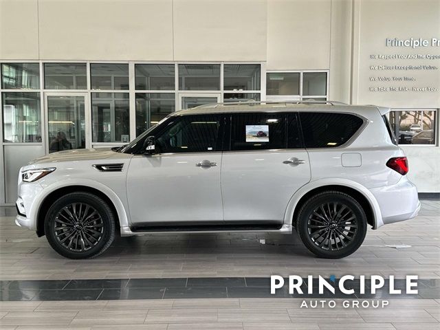 2022 INFINITI QX80 Premium Select