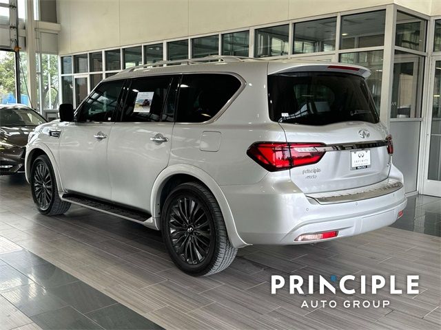 2022 INFINITI QX80 Premium Select