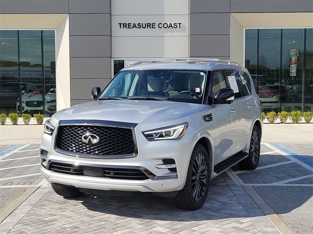 2022 INFINITI QX80 Premium Select