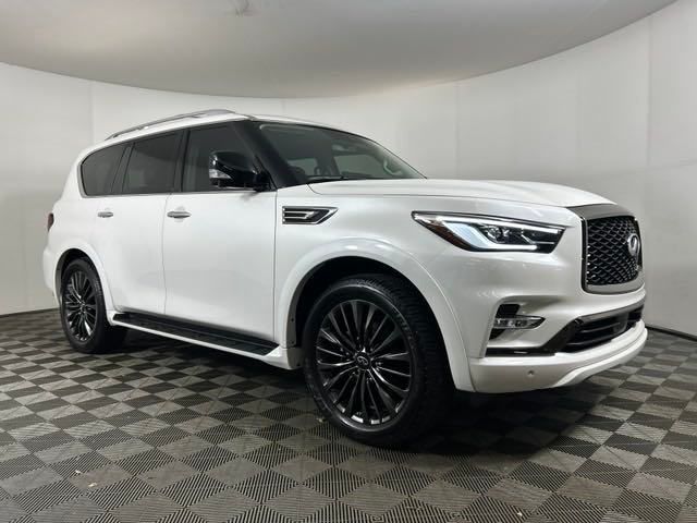 2022 INFINITI QX80 Premium Select