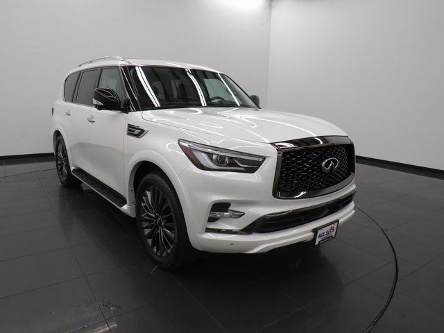 2022 INFINITI QX80 Premium Select