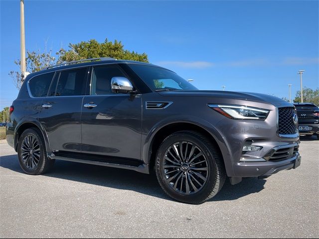 2022 INFINITI QX80 Premium Select