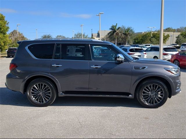 2022 INFINITI QX80 Premium Select