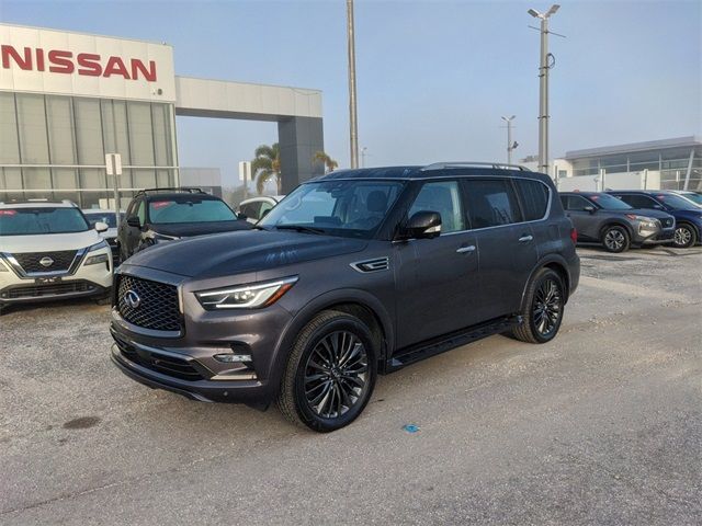 2022 INFINITI QX80 Premium Select