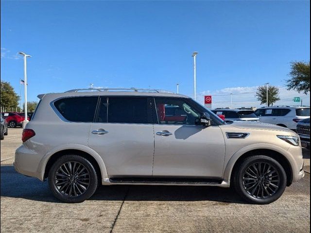 2022 INFINITI QX80 Premium Select