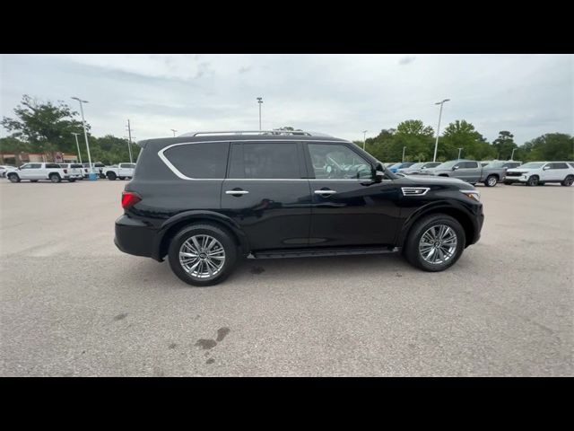 2022 INFINITI QX80 Luxe