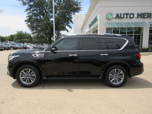 2022 INFINITI QX80 Luxe