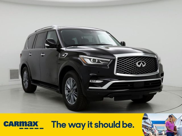 2022 INFINITI QX80 Luxe