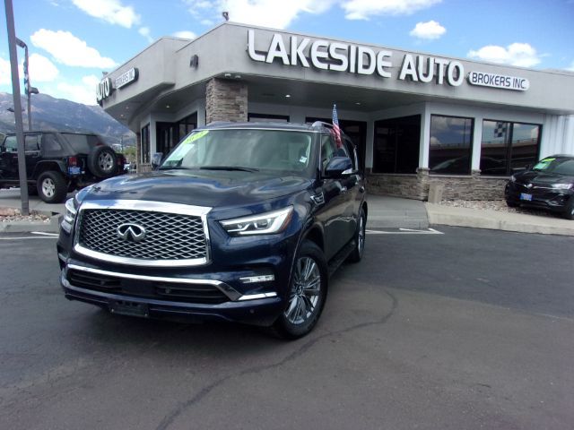 2022 INFINITI QX80 Luxe