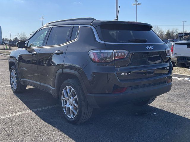 2022 Jeep Compass Latitude Lux