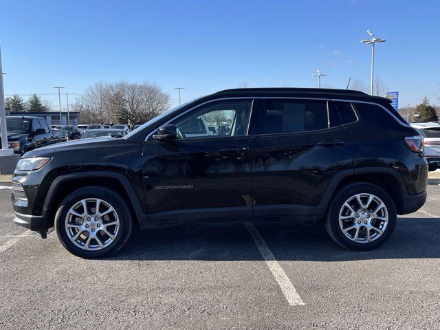 2022 Jeep Compass Latitude Lux