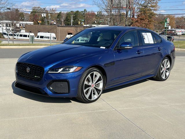 2022 Jaguar XF R-Dynamic SE